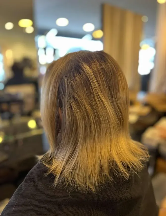 Voor: Transformatie naar caramel bob met highlights